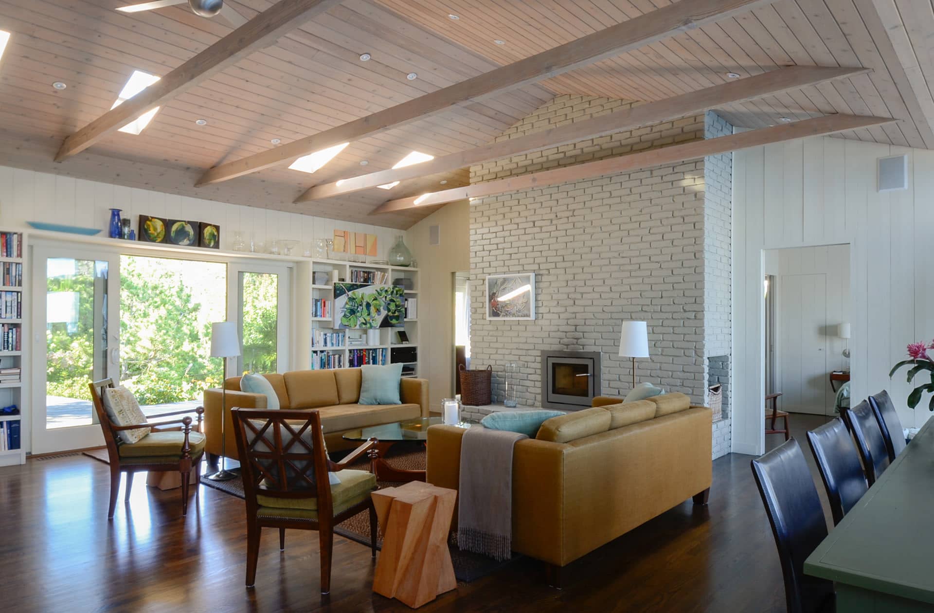 Living room with fireplace, Shore Walk Beach Home, Fire Island Pines | Rodman Paul Architects